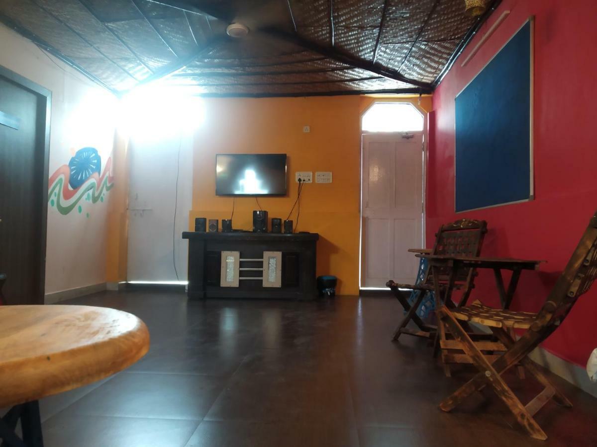 Bunk Hostel Delhi Nova Deli Exterior foto