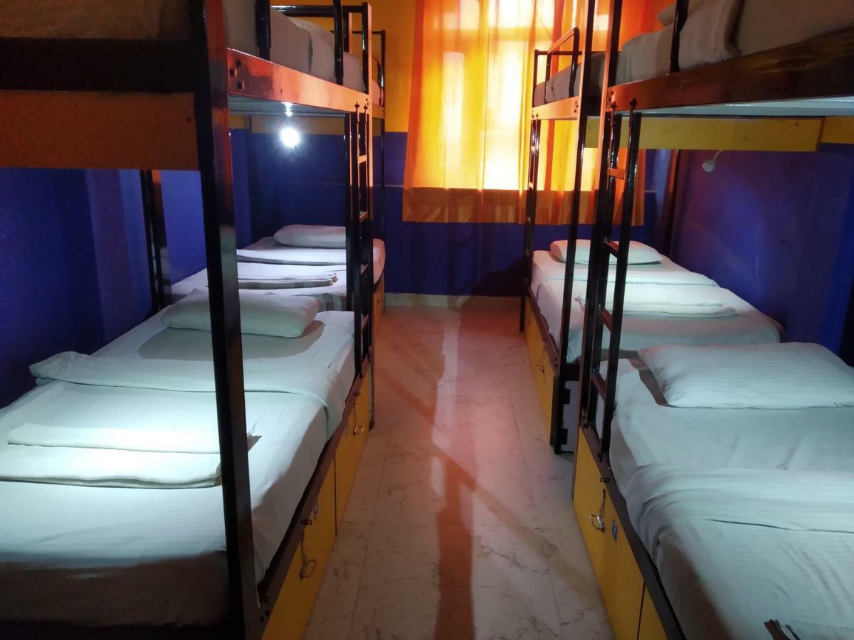 Bunk Hostel Delhi Nova Deli Exterior foto